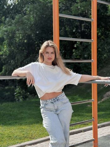 Alina Love