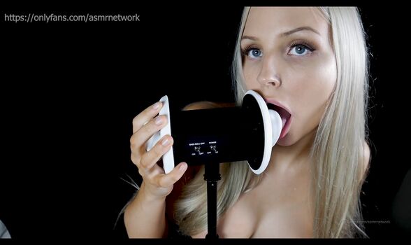 Asmr Earlicking