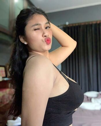 Ayu Tarisa