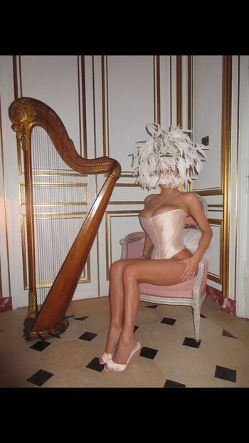 Bianca Censori