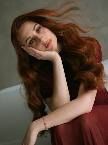 Charlotte Dobre