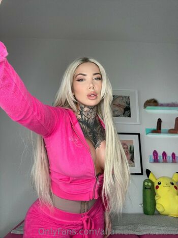 Christina Savoyy