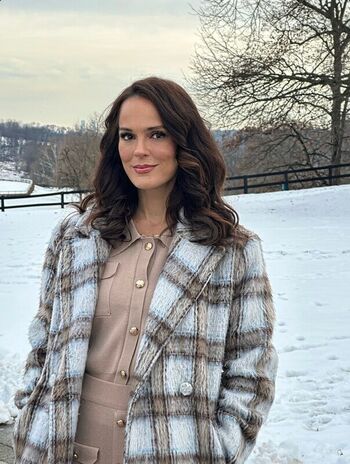 Erin Cahill