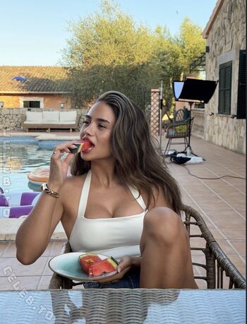 Esra Algac