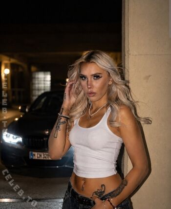 gamergirl_oakley