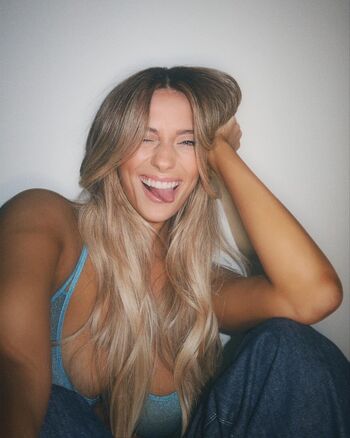 Full leaked Hadelinemope private onlyfans photo