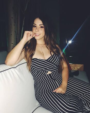 Jillian Rose Reed