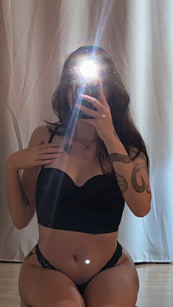 Full leaked Laylubug page private onlyfans photo