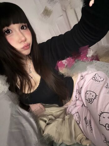 Full leaked Lonliillgirl private onlyfans photo