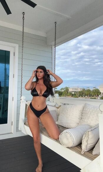 Lydia Hollis