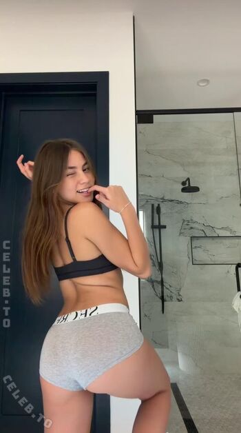 Full leaked Minicaryn private onlyfans photo