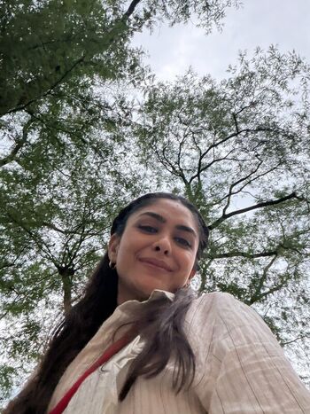 Mrunal thakur
