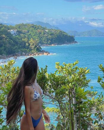 Nicolle Oliveira.