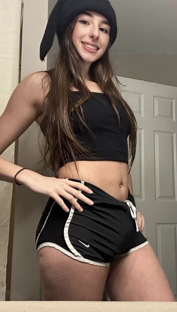 Nikki Frost