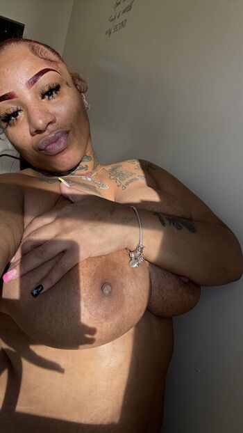 pink_dagoat