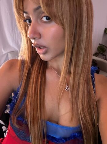 Full leaked Pinkpantheress private onlyfans photo