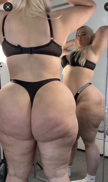 Full leaked Princessdeeex private onlyfans photo