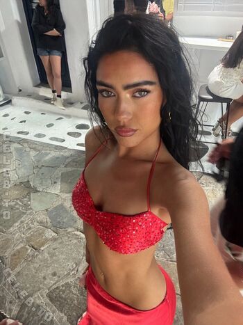 Full leaked Roxanarosuu private onlyfans photo