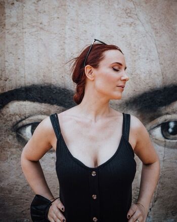 Simone Simons