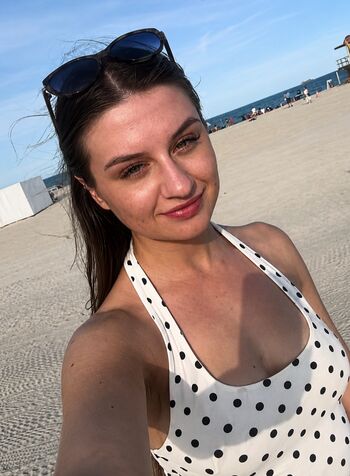 Full leaked Theyounghotwife private onlyfans photo