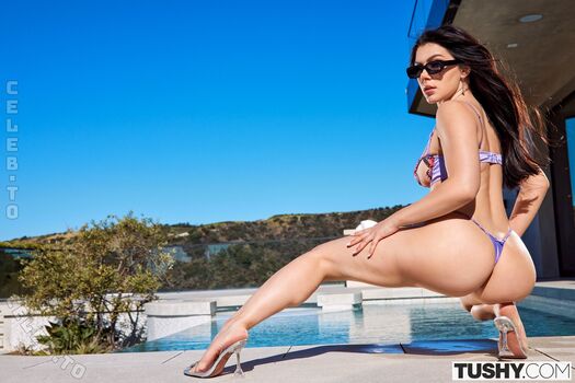 Tushy