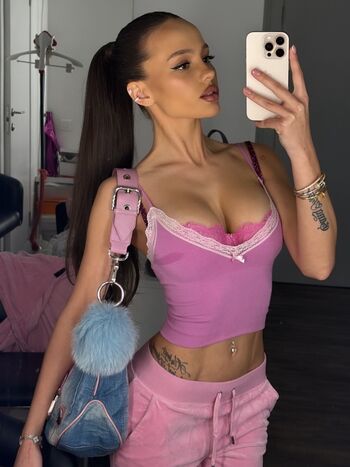 Valya Karnaval