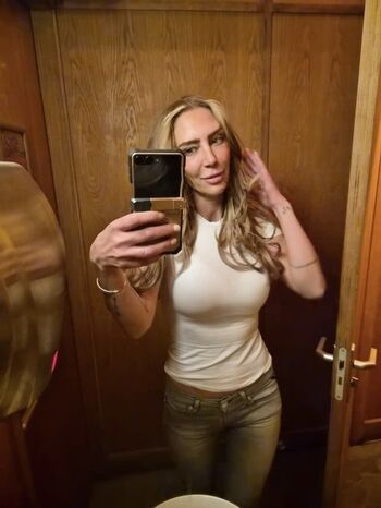 Full leaked Mistyray/ private onlyfans photo