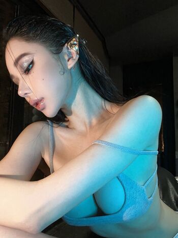 Yuan Sayuki Weme
